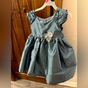 Laura Ashley London beautiful blue dress size 4.